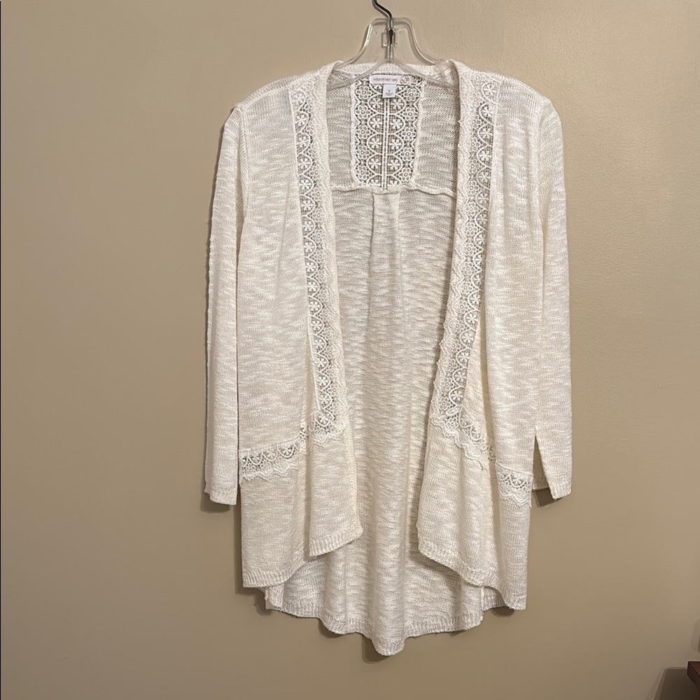White knit sweater with lace trim